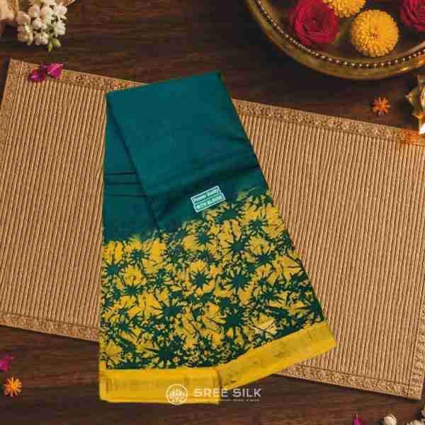 Chettinad Handloom Cotton Saree in Green with Contrast Temple Border - Sree Silk Premium Collection